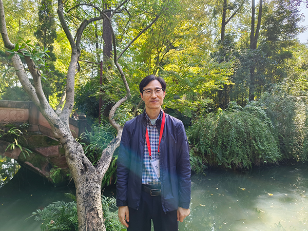 东坡书法国际交流会议举行 外国学者为眉山“点赞”_fororder_赵参勋-摄影-张琬沁