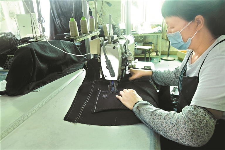 一条牛仔裤的“新塘之旅”｜探访“牛仔之都”_fororder_11030290_zhanghl_1699275295980_s