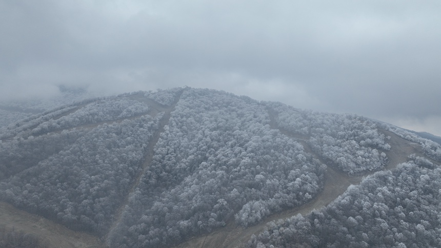 吉林北大湖迎来2023年首场高山雾凇