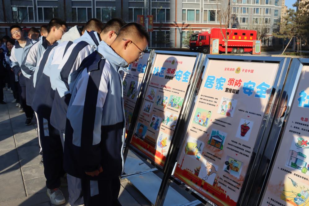 甘肅武威：消防救援支隊走進第六中學開展“百校百場大演練”消防安全進校園活動_fororder_圖片4