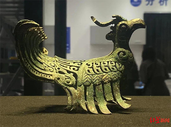 三星堆修复馆上新青铜圆形牌饰像熬夜的猫头鹰还有一件神秘文物仍在