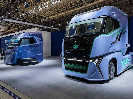 33辆全球首发车亮相2023中国国际商用车展_fororder_image002
