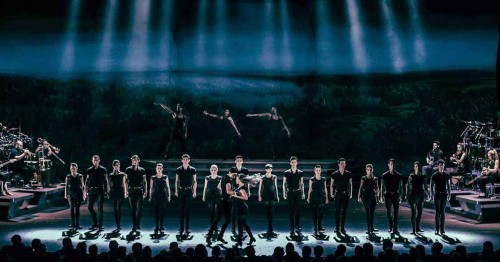 道道全与CCTV-1《欢乐中国人2》为国人介绍“00后”舞蹈天团