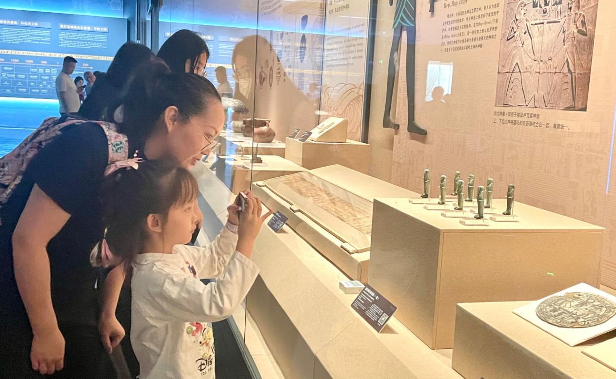 聚焦世界文明之源 中外180余件（组）文物在广西壮族自治区博物馆展出_fororder_20231110_193134