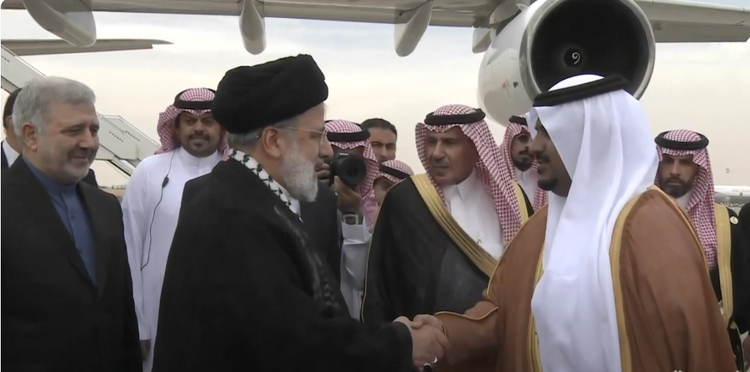 伊朗总统抵达利雅得 2012年以来首次访问沙特