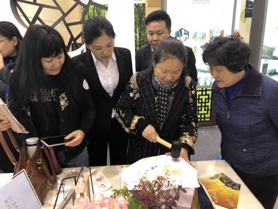 蘇州震澤古鎮在2018蘇州國際旅遊展鮮活演繹絲綢生活