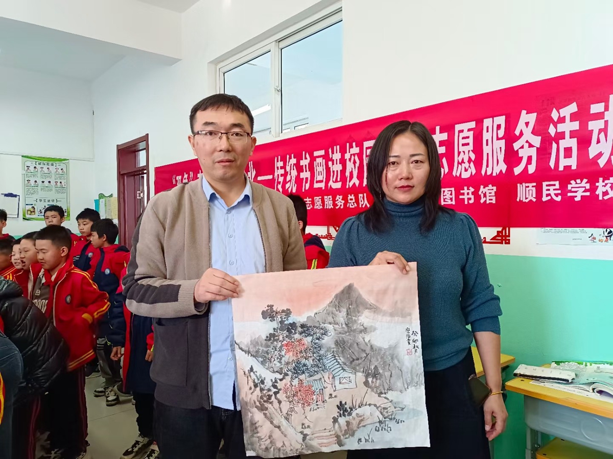 保定市满城区开展“双争”有我 文化名家进校园活动_fororder_书画名家展示绘画作品 摄影 杨东升