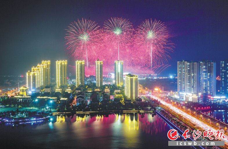 “世界花炮之都”名片愈发闪亮  今年前10月花炮总产值同比增长75.6%_fororder_1