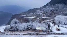 安阳林州：初雪落太行