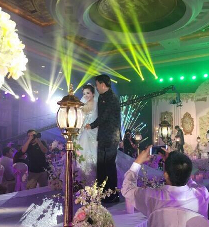 《乡村爱情》的皮校长结婚啦! 师父赵本山赠字祝福