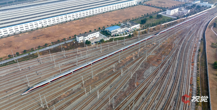 新配属复兴号抵蓉成都动车段动车组总量增至165组