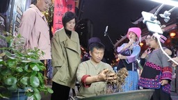 贵州都匀：新建人行道让古街和现代交融