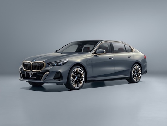 全新BMW 5系长轴距版全球首发_fororder_image002