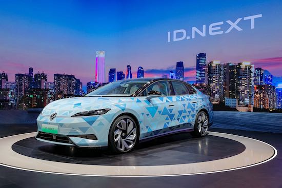 大众汽车纯电甲壳虫首次实车亮相2023广州车展_fororder_image005