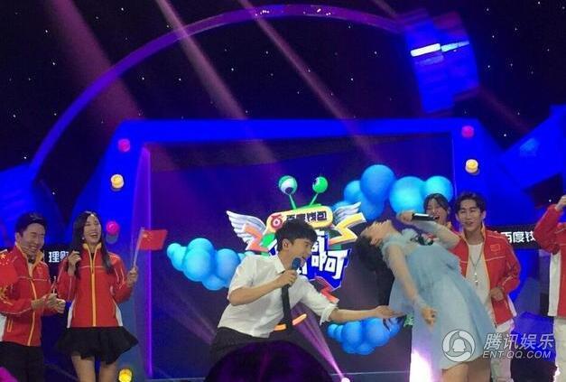 齁人！这些年张杰谢娜秀了多少恩爱_娱乐_腾讯网