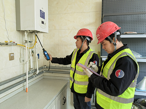 河北定興: 用心用情將溫暖按時“送達”_fororder_001