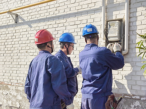 河北定興: 用心用情將溫暖按時“送達”_fororder_006