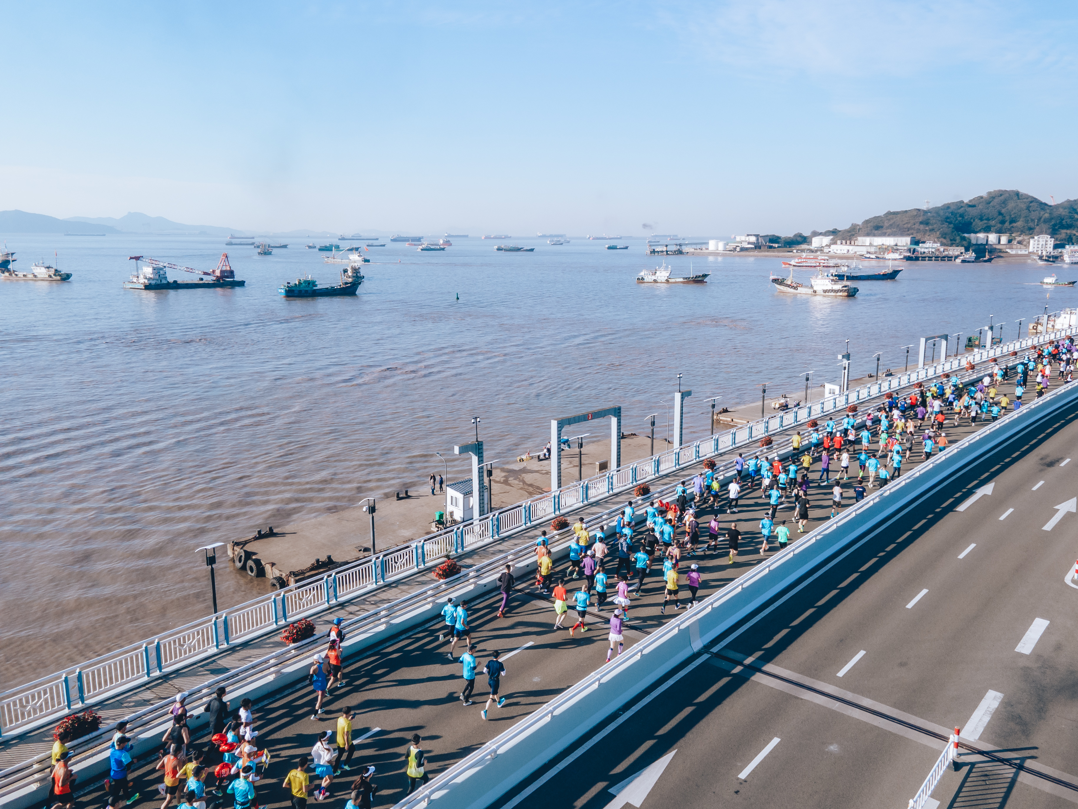 2023舟山群岛马拉松鸣枪开跑_fororder_DJI_0176