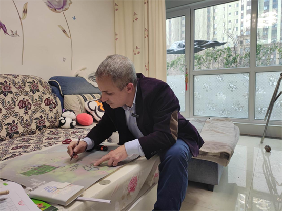 المعلق الإخباري اللبناني السيد جاد هاني رعد: "سرعة مدينة شن يانغ" تذهلني_fororder_111