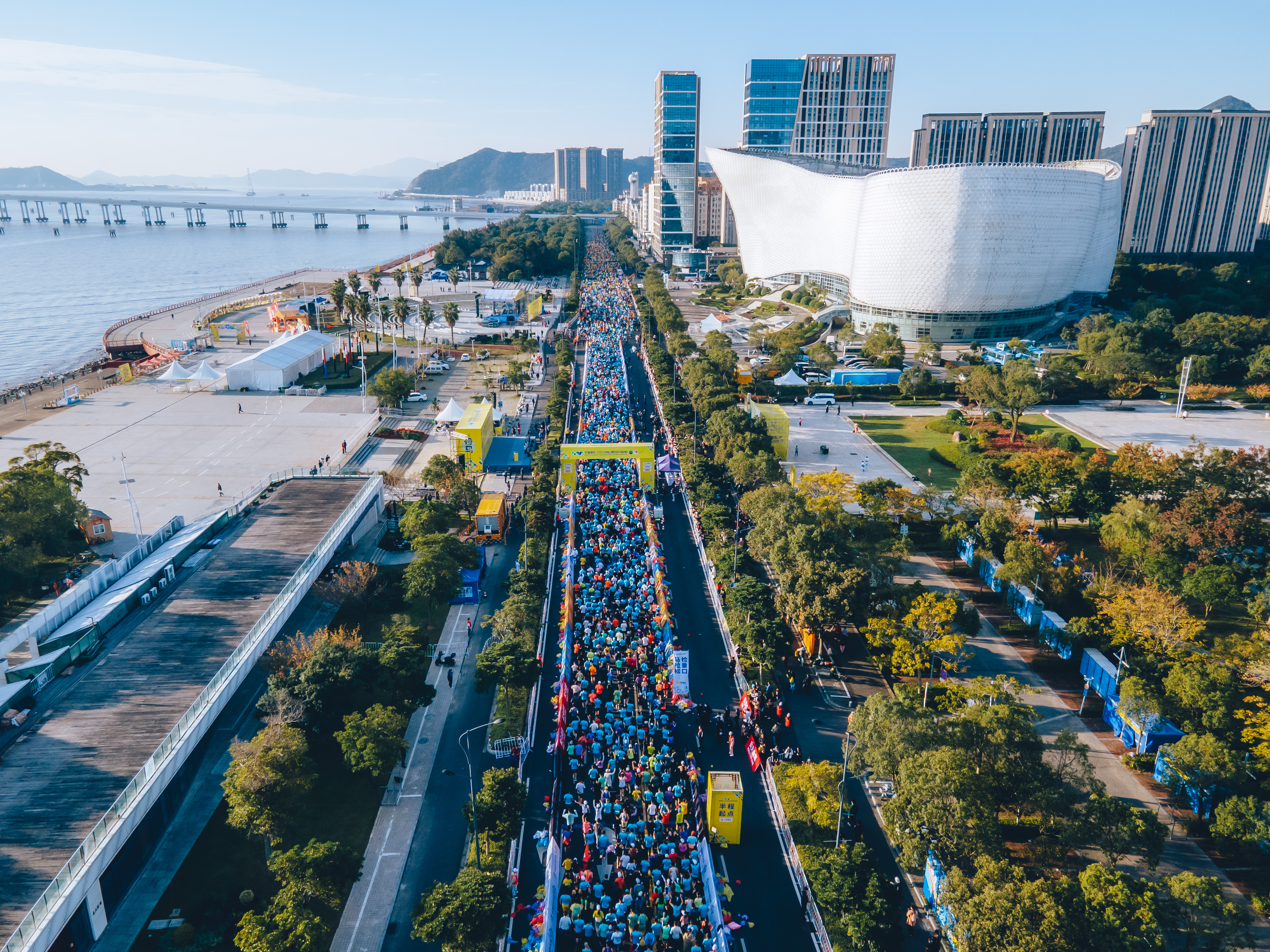 2023舟山群岛马拉松鸣枪开跑_fororder_DJI_0152