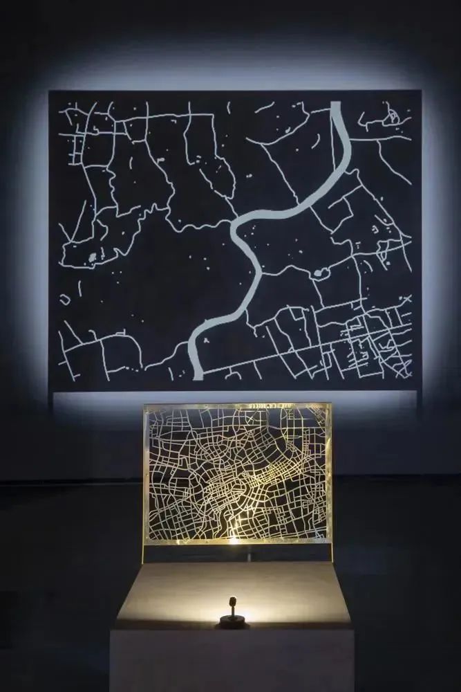 上海双年展“宇宙电影”，见证蒙太奇式无垠宇宙！