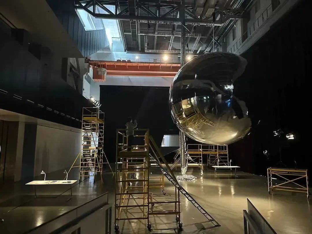 上海双年展“宇宙电影”，见证蒙太奇式无垠宇宙！