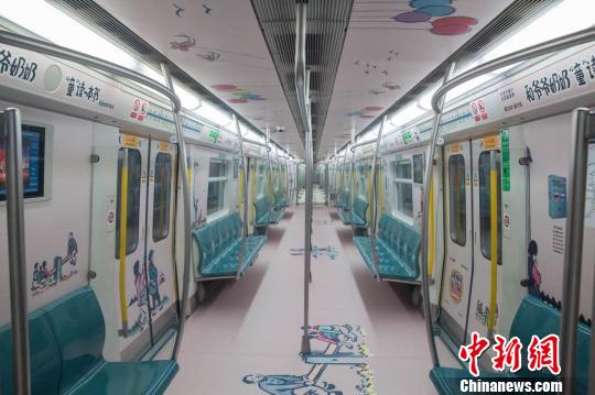 北京力推全民阅读 开通首辆书香地铁专列