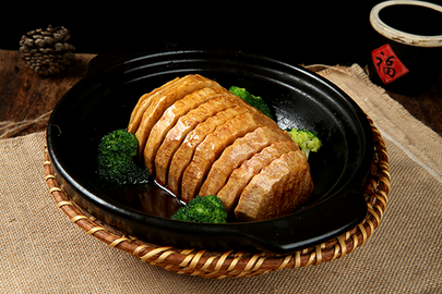 砂锅荔浦芋头：咸香粉糯的奇妙口感_fororder_砂锅荔浦芋头