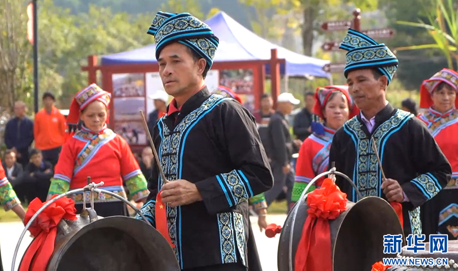 打陀螺、敲銅鼓、農耕走秀……這裡的慶豐節韻味十足