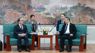 日本富山縣副知事蔵堀祐一到訪遼寧省貿促會