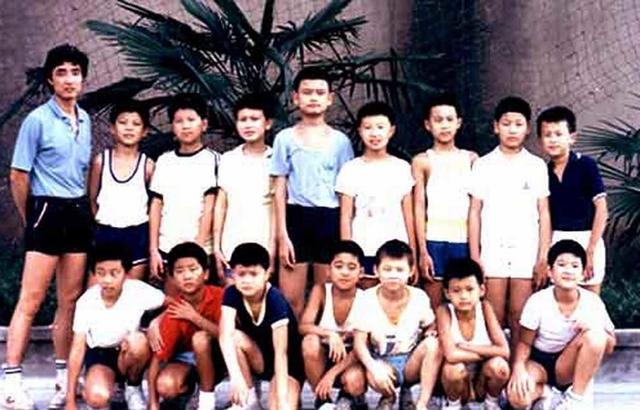 下一个姚明?14岁少年身高已达216 下一个姚明?14岁少年身高已达216