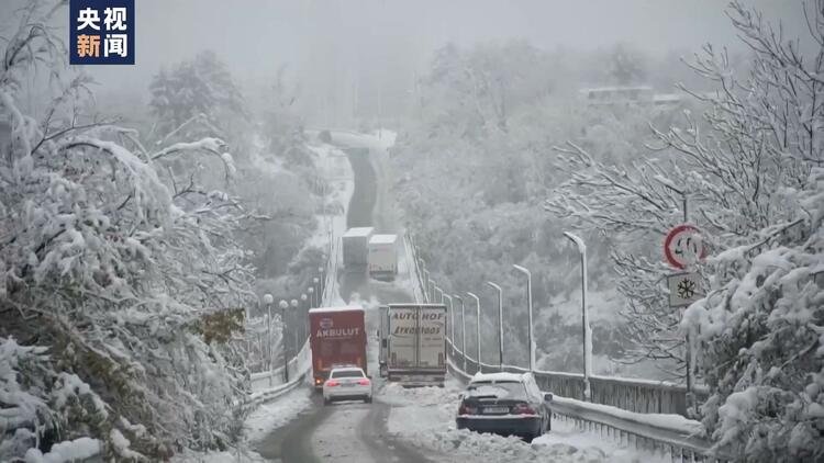 暴風雪席捲黑海多國 致多人死傷數百萬人供電中斷