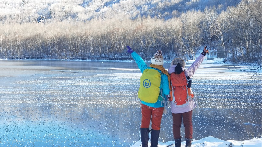 粉雪邂逅雾凇！靖宇县龙湾玛珥湖别有风味