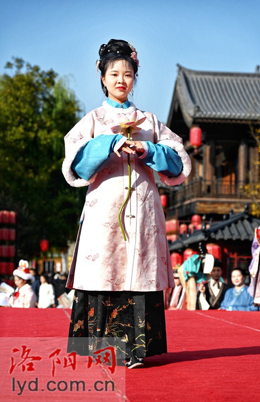 洛阳汉服出行日：感受汉服之美 传承传统文化