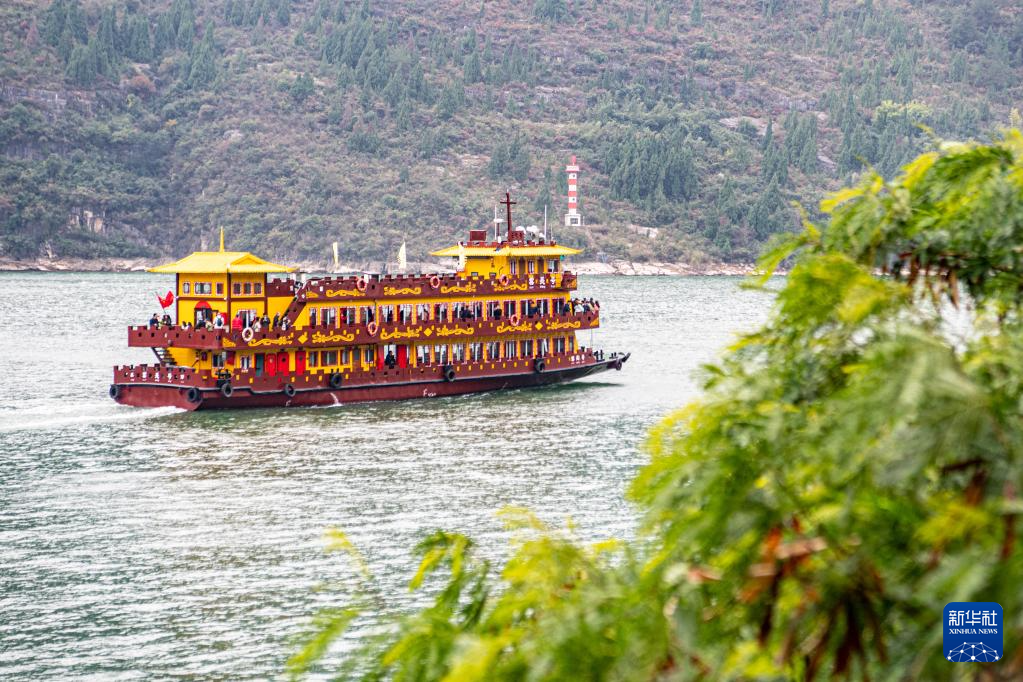 重庆奉节：“诗城”风光引游人