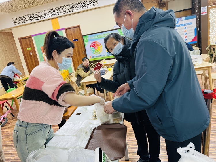 石家庄市新华区：居民有需求 社区来服务_fororder_微信图片_20231228153431