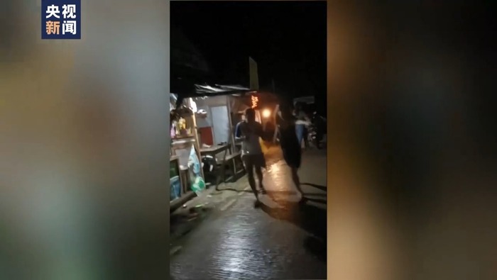 菲律宾因海啸预警被疏散居民已返回家中 地震灾情仍在评估