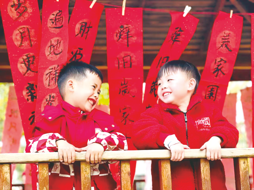 南宁：校园迎新多姿多彩 青春灵动“艺”趣横生