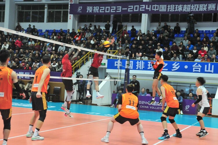 鏖战五局 天津食品集团男排力挫广东保持五连胜_fororder_图片4