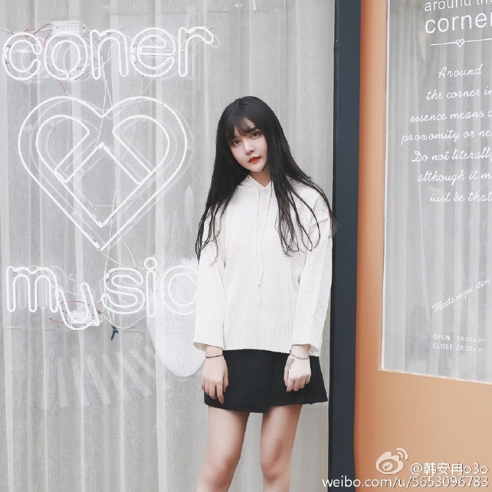 磨皮精现真面目！网红韩安冉素颜满脸痘痘