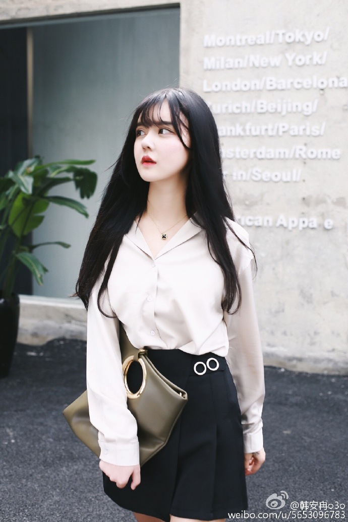 磨皮精现真面目！网红韩安冉素颜满脸痘痘