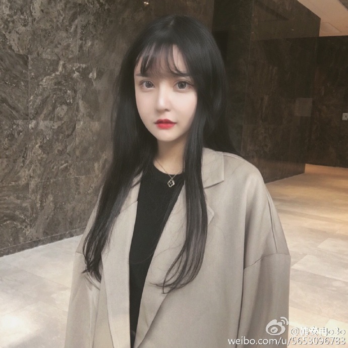 磨皮精现真面目！网红韩安冉素颜满脸痘痘