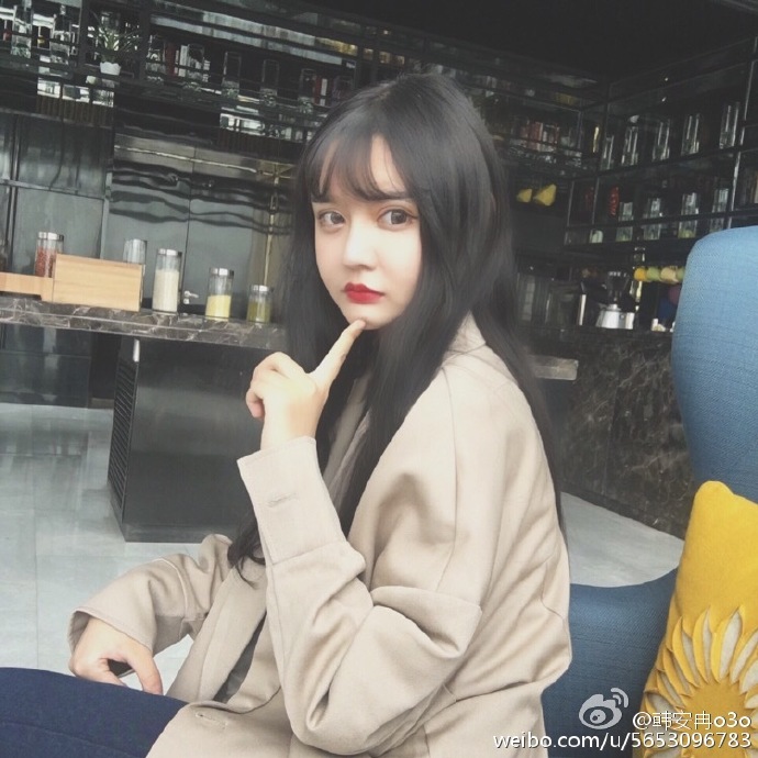 磨皮精现真面目！网红韩安冉素颜满脸痘痘