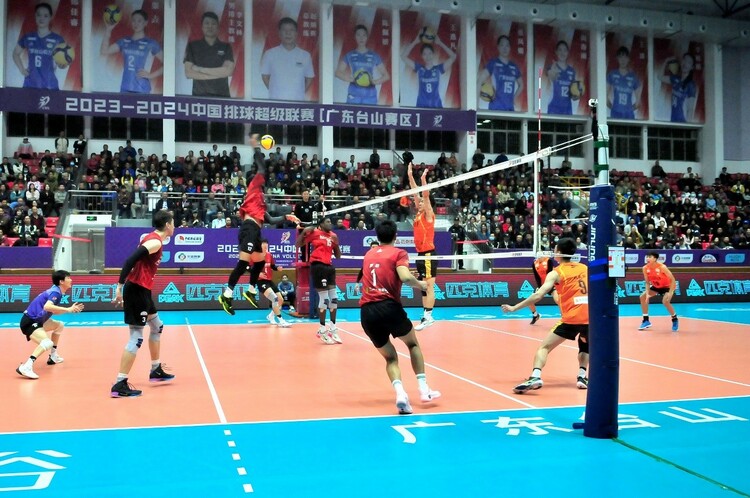 鏖战五局 天津食品集团男排力挫广东保持五连胜_fororder_图片3