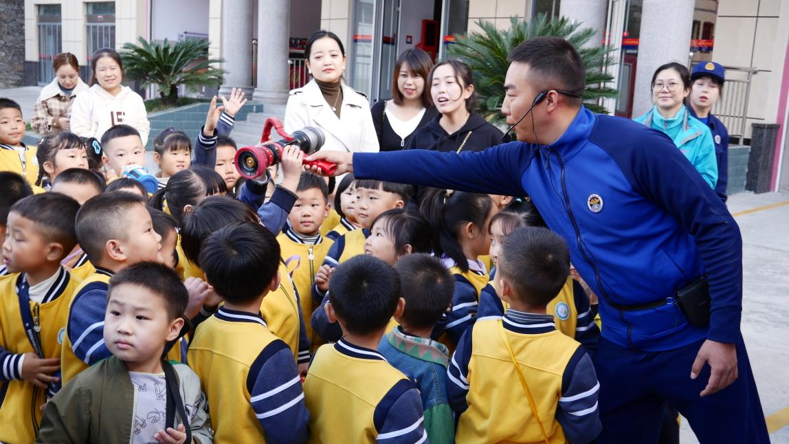 【原创】陇南文县：走进消防科普教育基地 零距离学习消防知识_fororder_6