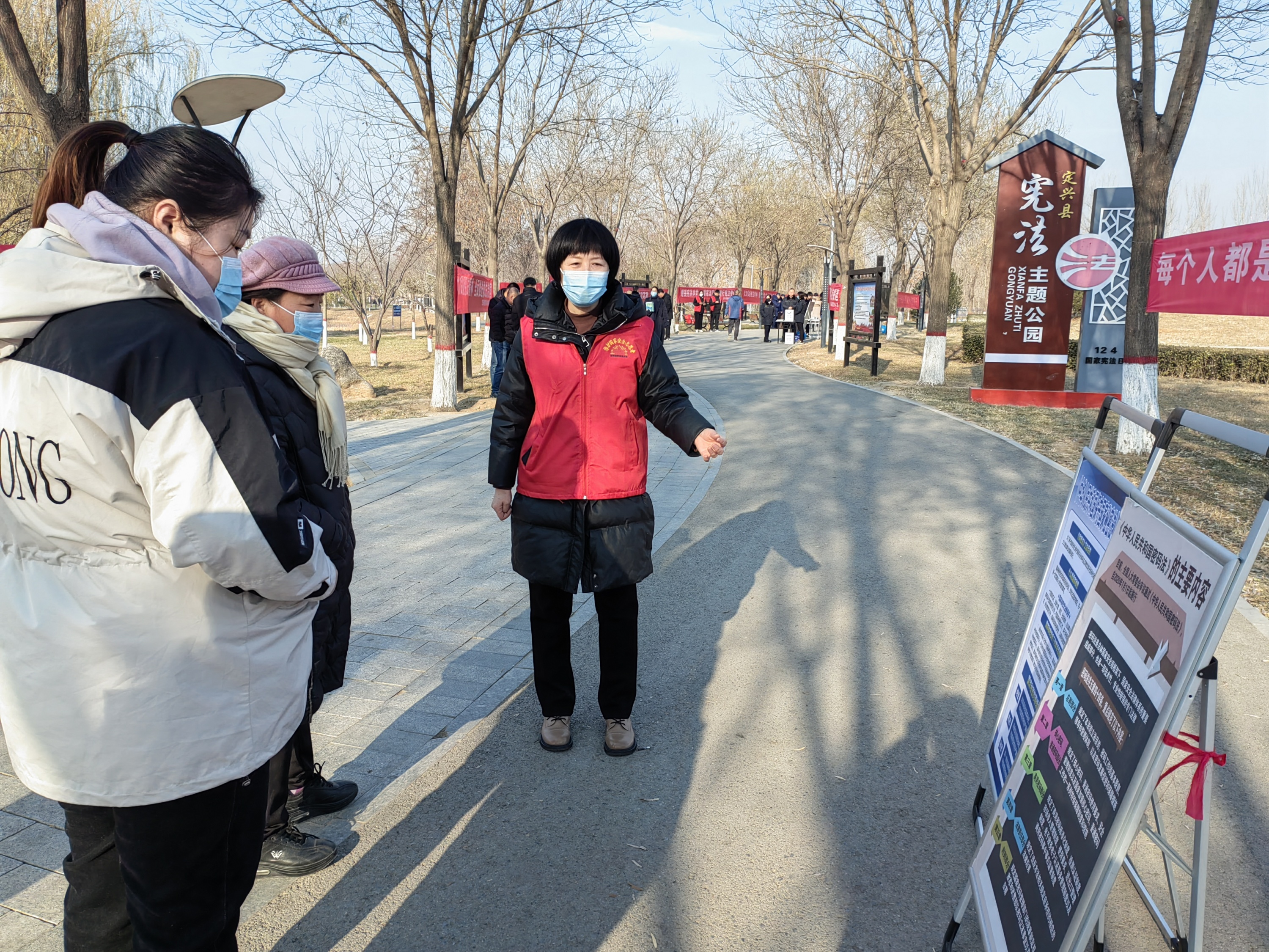 河北定兴:“宪法宣传周”活动精彩呈“宪”_fororder_004