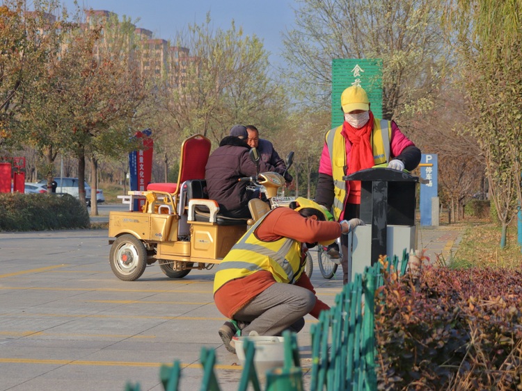 保定博野：加快城区绿化养护 扮靓城市“颜值”_fororder_4