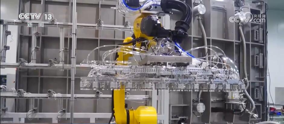 “穩”是基礎、“進”是目標 中國經濟實現“逆風前行”