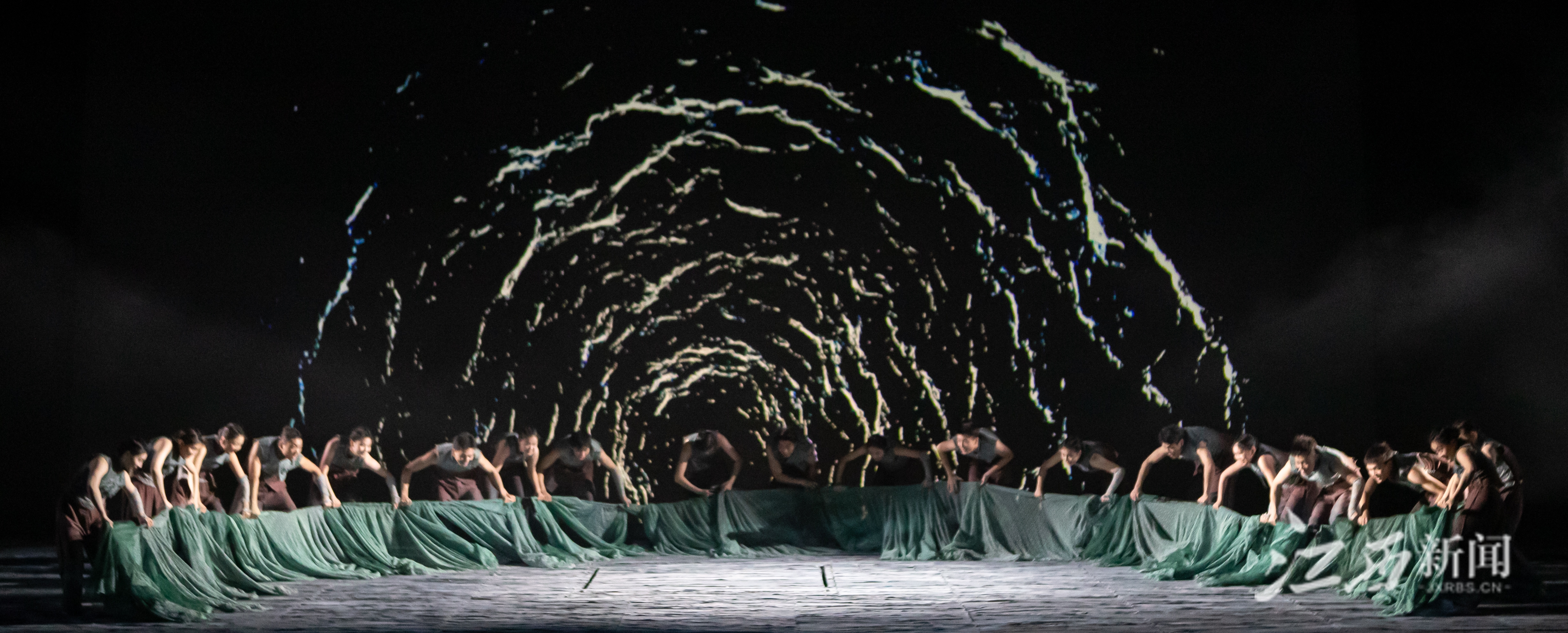 舞剧《大湖之灵》在南昌演出