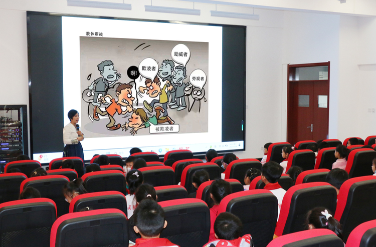 河北定兴：预防校园欺凌 共建文明校园_fororder_001.JPG